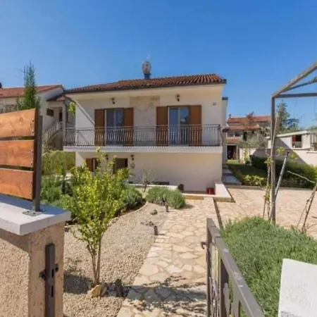 Two Bedroom With Terrace Póla