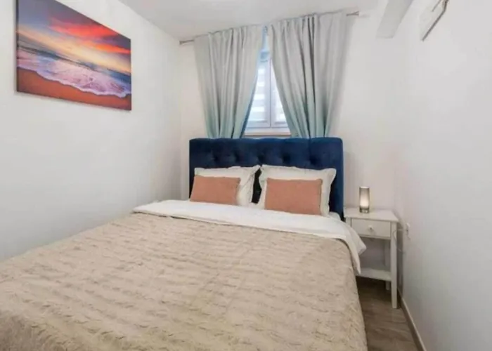 Two Bedroom With Terrace Apartman Póla