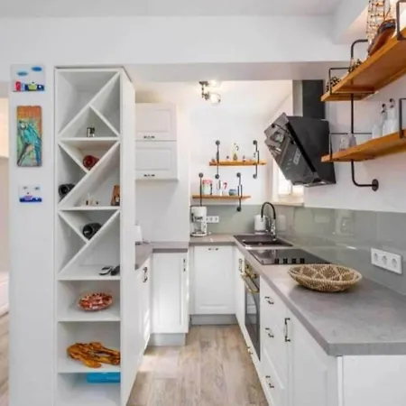 아파트 Two Bedroom With Terrace