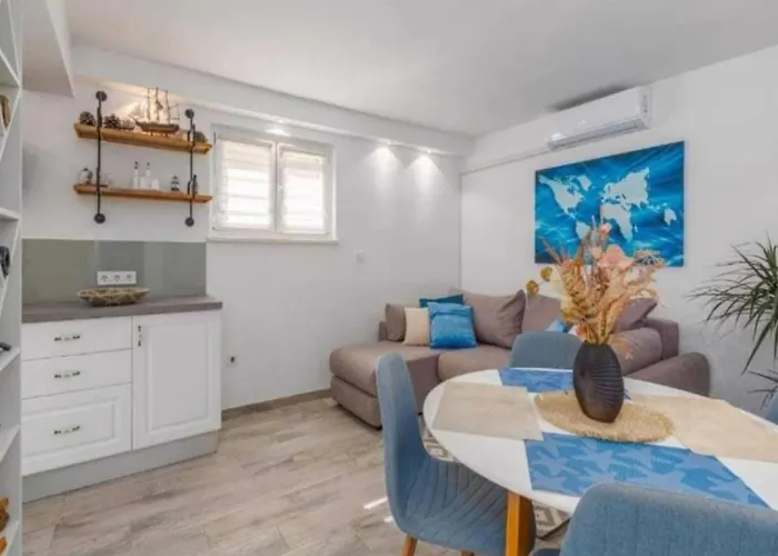 Two Bedroom With Terrace Appartement *
