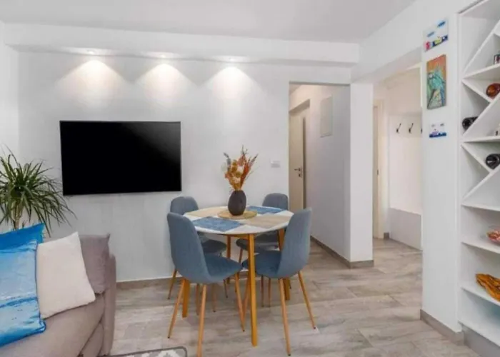 Two Bedroom With Terrace Apartment *